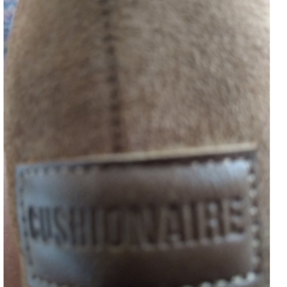 Cushionaire Brand - Faux Shearling Hidden Wedge Booties 10 M.   New With Box - Picture 6 of 7